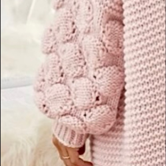 [Sold] NEW! Chunky knit, oversized Pompom bishop drop sleeve, Cosy Cardigan - Picture 5 of 5